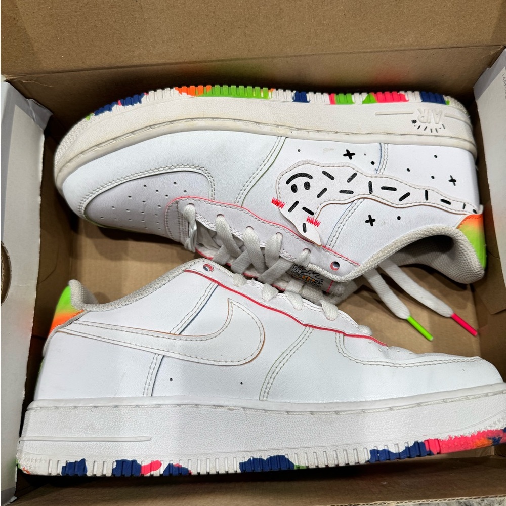 Nike Air Force One Low White Paint Splatter